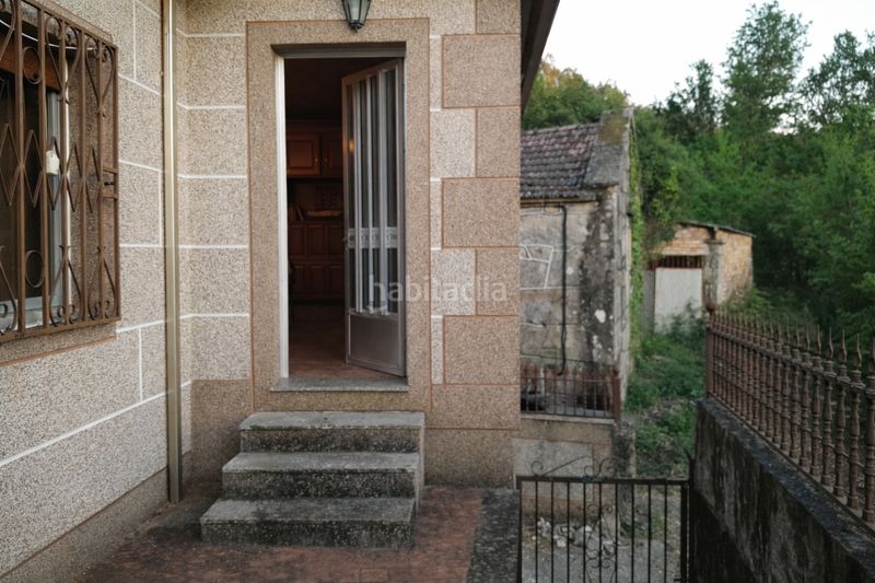 Foto 16c352ba-9849-47bb-bdd3-3eb520da9c02. Casa amb xemeneia calefacció aparcament a Covelo (O)