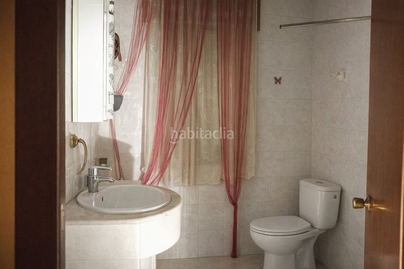 Foto 44265f6d-5af9-4359-b725-52ba7dac1aa7. Casa amb xemeneia calefacció aparcament a Covelo (O)