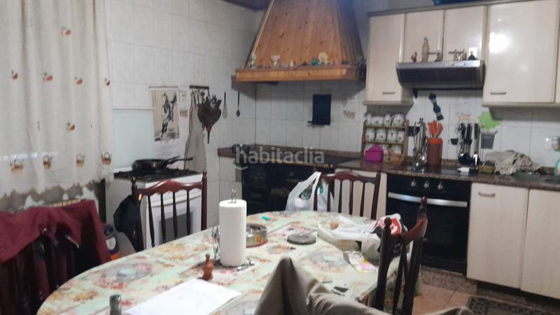 Foto 4ae7e036-1920-4ceb-9f20-5dfbb22ec0c0. Casa amb xemeneia calefacció aparcament a Covelo (O)