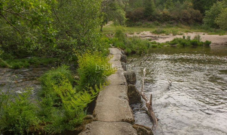 Foto 8adc18d6-274f-4a1a-87e1-f505159e7a15. Casa amb xemeneia calefacció aparcament a Covelo (O)
