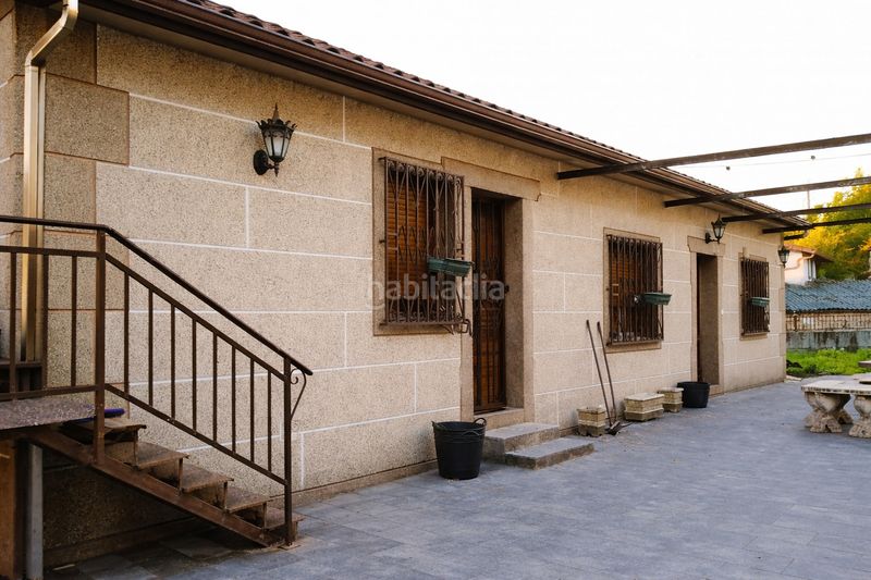 Foto 9ac6be52-ea85-4a79-a6b9-70221960582d. Casa amb xemeneia calefacció aparcament a Covelo (O)