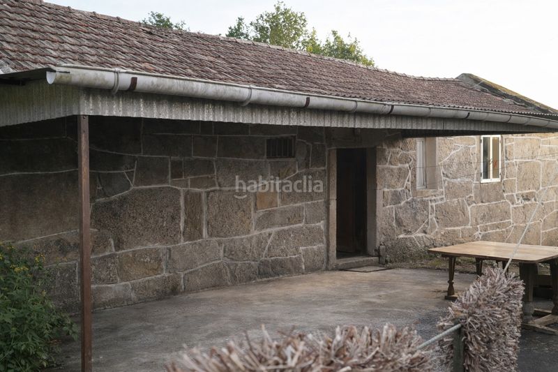 Foto a89861ea-b1ea-4b95-871d-25dc8e122f4f. Casa amb xemeneia calefacció aparcament a Covelo (O)