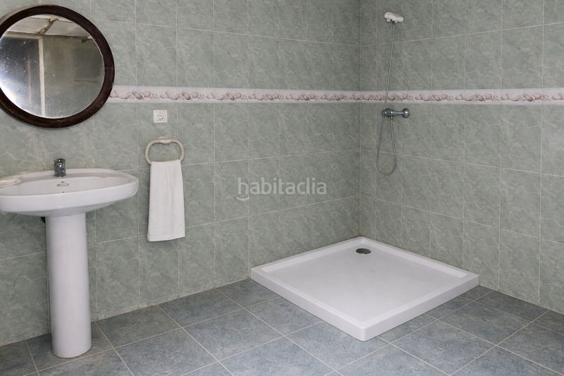 Foto be002be4-b15b-4489-ab23-e1a8fe9b85f8. Casa amb xemeneia calefacció aparcament a Covelo (O)