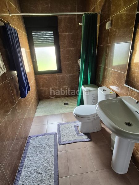 Foto 0c31ffec-bd67-43c0-9f28-436a376a9a91. Xalet amb xemeneia calefacció piscina a Ponteareas