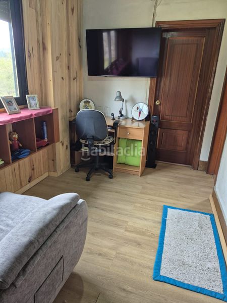 Foto 4d6a486b-faa1-4a6a-b768-ff95668099e8. Xalet amb xemeneia calefacció piscina a Ponteareas