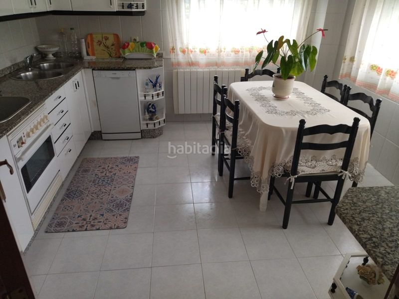 Foto f7794cd7-88b9-48f2-95c2-dbb580901603. Xalet amb xemeneia calefacció piscina a Ponteareas