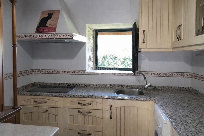 Foto 26d6d809-721e-4f8d-b17f-f42c1a8ea2d4. Casa amb aparcament a Cañiza (A)