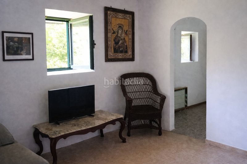 Foto aaf152e6-7d9d-4632-8c6f-6f356e538d34. Casa amb aparcament a Cañiza (A)