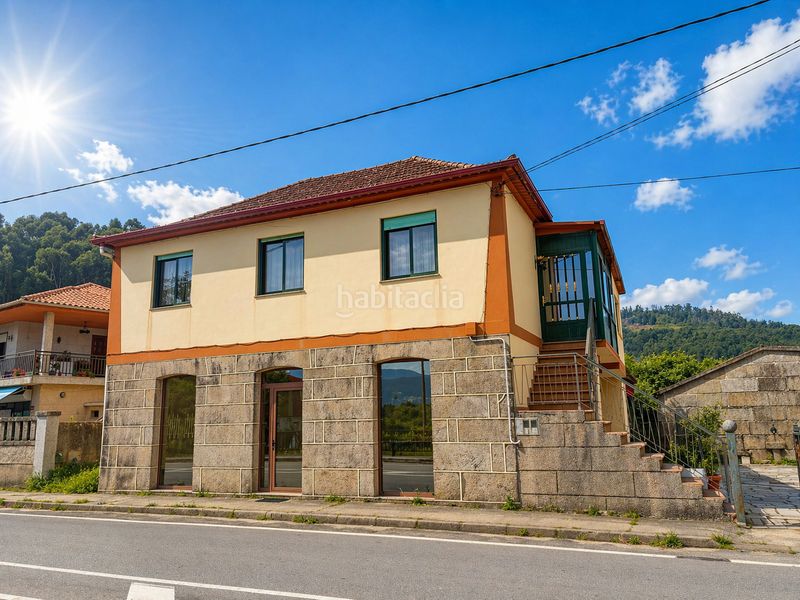 Foto 0047eb9c-e3d1-4d9e-87be-f6678bbdc4a7. Casa amb xemeneia calefacció aparcament a Arbo