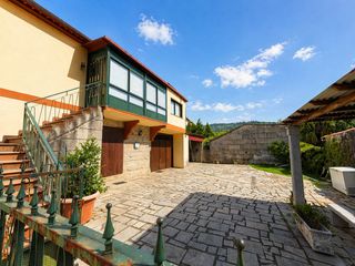 Maison à Arbo. Casa lista para entrar a vivir en arbo