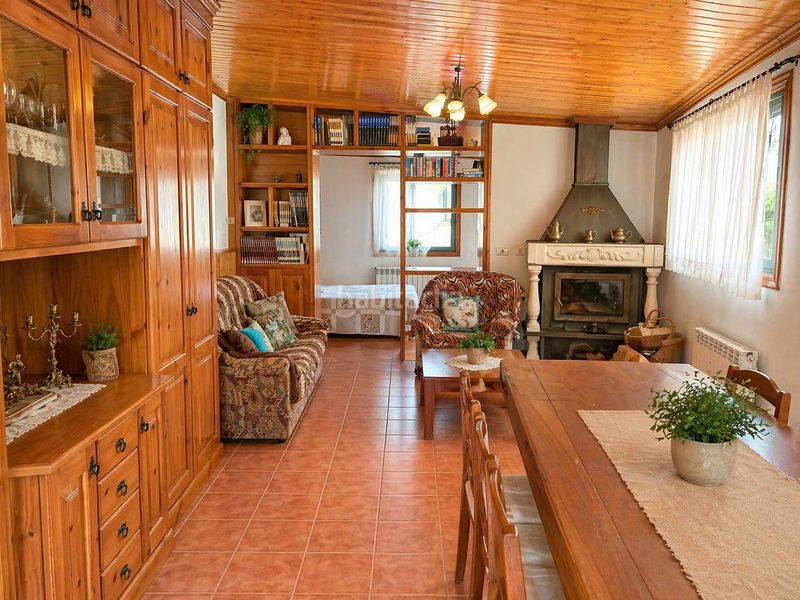 Foto 3a203799-3154-44ec-8198-5dee9ccc3a3d. Casa amb xemeneia calefacció aparcament a Arbo