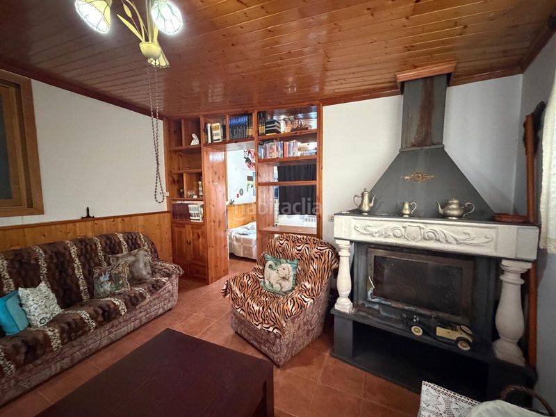 Foto 4252c921-daa7-4d5c-badd-944eede0fc35. Casa amb xemeneia calefacció aparcament a Arbo