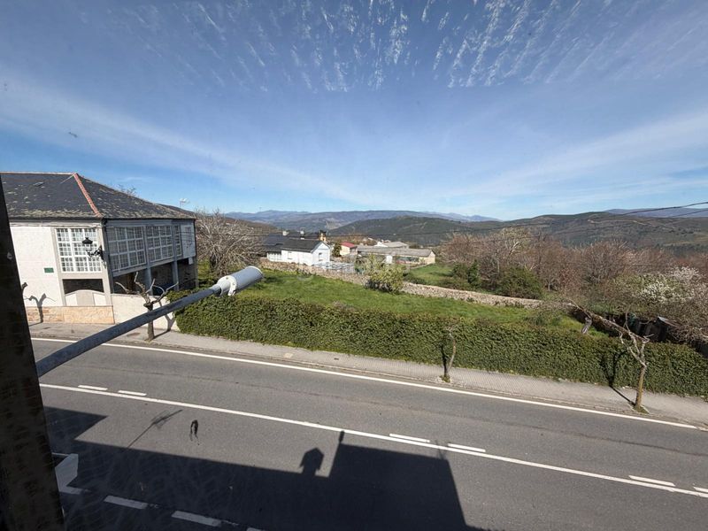Foto 5d5cddb4-43a3-4ed8-9610-f3d618ea56aa. Casa adossada amb aparcament a Pobra de Trives (A)