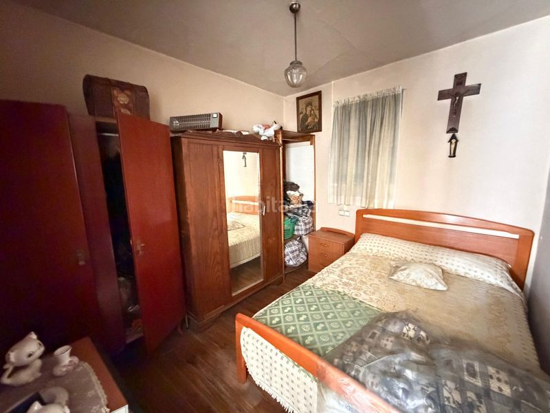 Foto 628f7613-3d8c-4096-8799-87391899aee8. Casa adossada amb aparcament a Pobra de Trives (A)