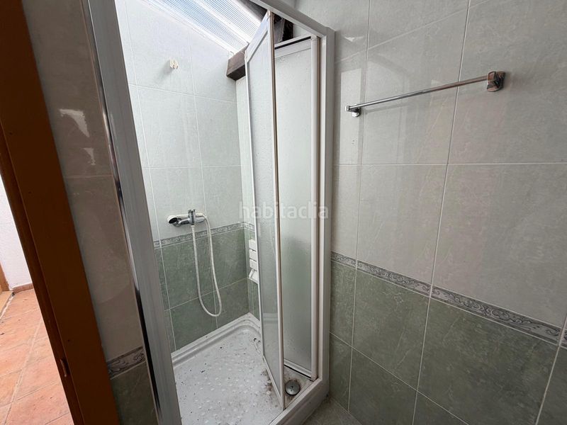 Foto a2241b3d-35c7-4d8e-b181-7938cc87eb06. Casa adossada amb aparcament a Pobra de Trives (A)