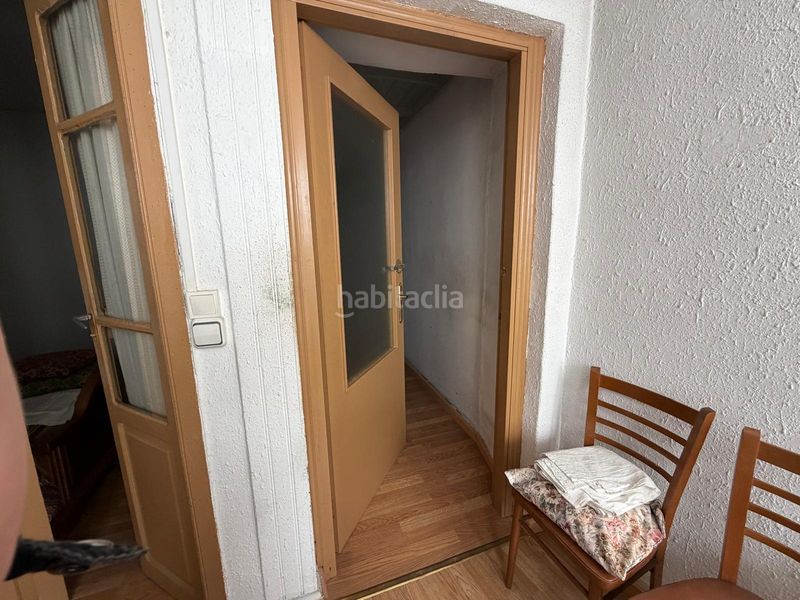 Foto ad56241f-a766-4b71-8263-ecbde8cf4035. Casa adossada amb aparcament a Pobra de Trives (A)