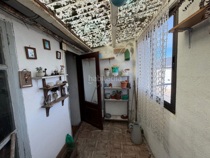 Foto b21fe6b8-7c3d-4869-9bc9-90b51c499b1c. Casa adossada amb aparcament a Pobra de Trives (A)