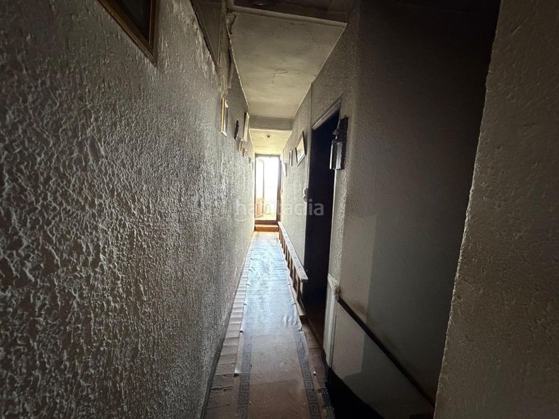 Foto d08586cd-3485-4ae4-85e6-79f11907cfc0. Casa adossada amb aparcament a Pobra de Trives (A)