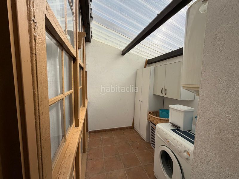 Foto e0698b92-9752-45b2-815f-939a905d731b. Casa adossada amb aparcament a Pobra de Trives (A)