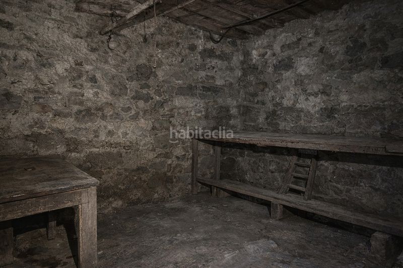 Foto fc78083e-ae70-4e61-b9b7-d891951fd21b. Casa adossada amb aparcament a Pobra de Trives (A)