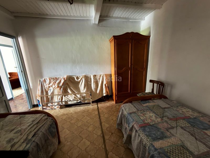 Foto d094122f-24f4-481a-88fc-17b38b86363e. Casa adossada amb aparcament a Vilamarín