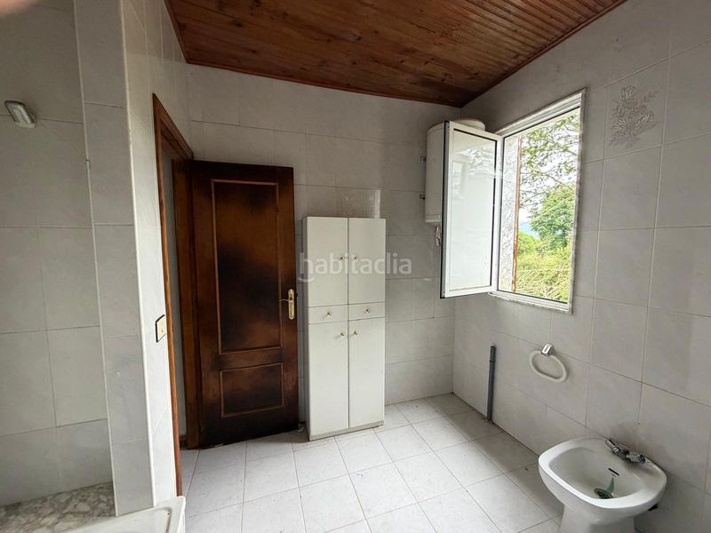 Foto 01122af9-e8d9-497b-b291-da13a8a13733. Casa aparellada amb xemeneia a Cartelle