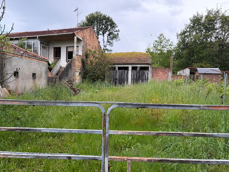 Foto bb59e01b-4495-43d7-87ae-fd5cd9bda1e6. Casa aparellada amb xemeneia a Cartelle