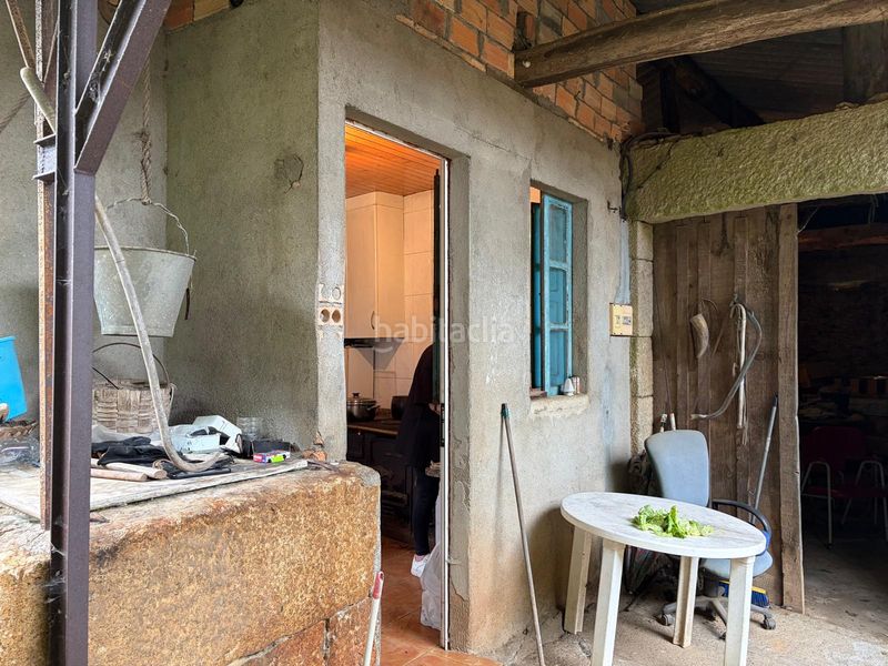 Foto bf4f360e-e74e-489e-a9c8-6b96c6ebe707. Casa aparellada amb xemeneia a Cartelle