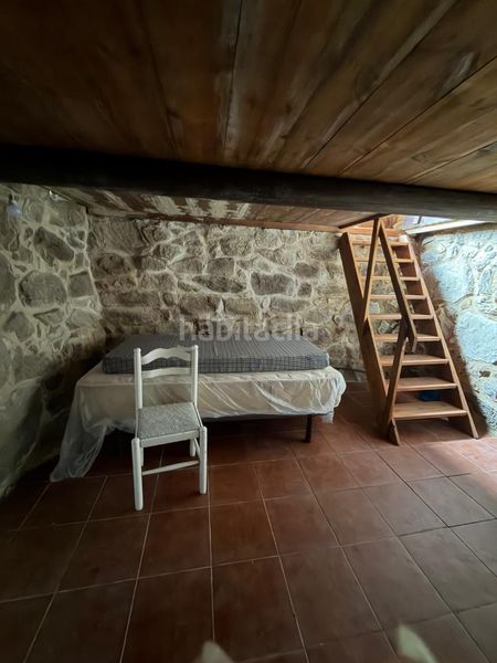 Foto 0f9f53ca-fc16-48a7-8a35-cb3ee030c156. Casa amb xemeneia a Cañiza (A)