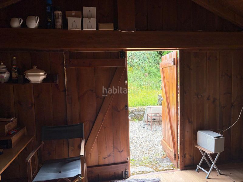 Foto f5900022-5f49-4405-9fb9-da8caa1c690d. Casa amb xemeneia a Cañiza (A)