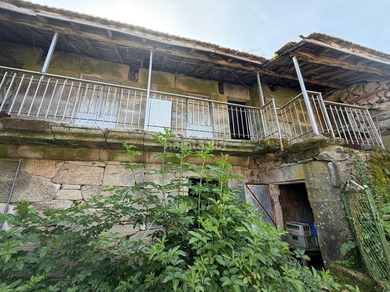 Foto 17dcfc3e-3591-4923-aae1-9be55e068f3a. Casa amb aparcament a Covelo (O)