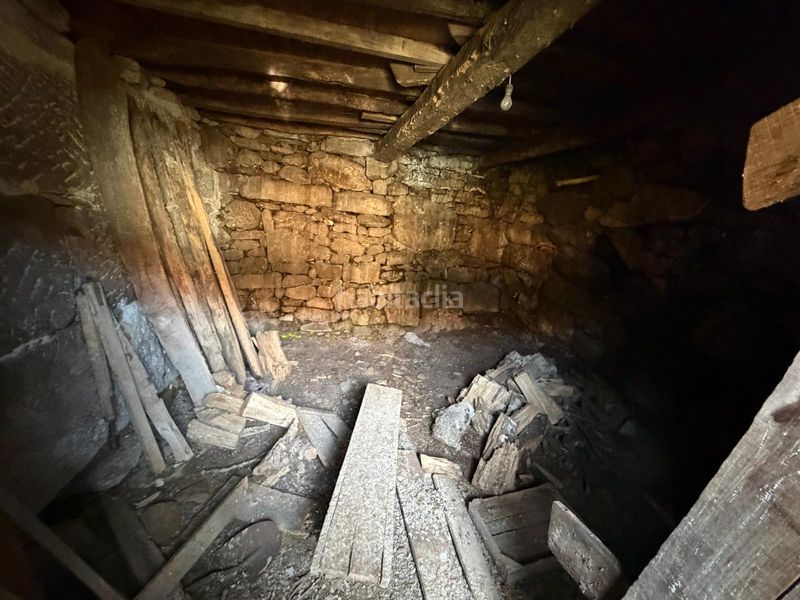 Foto 6d5d9176-592a-4f67-a2a2-684f85962969. Casa amb aparcament a Covelo (O)
