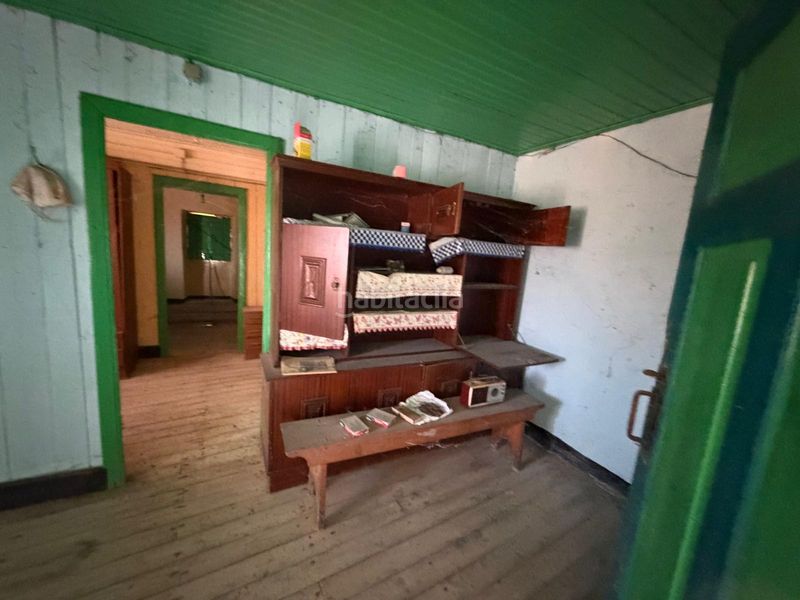 Foto 75013483-fdef-42d2-8551-2338fe16a620. Casa amb aparcament a Covelo (O)