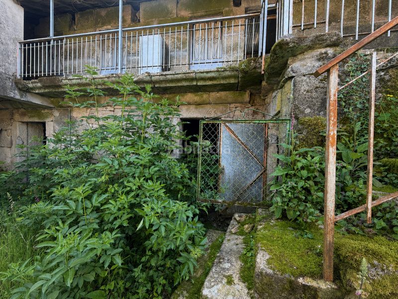 Foto 8a17c176-ce72-4a76-a04a-9102607cb331. Casa amb aparcament a Covelo (O)
