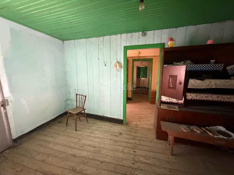 Foto bb50f09a-80bd-4977-b4b6-b659c2a33505. Casa amb aparcament a Covelo (O)