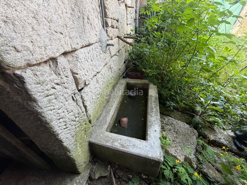Foto cc8b0658-c7b2-4467-903e-bfba84065b80. Casa amb aparcament a Covelo (O)