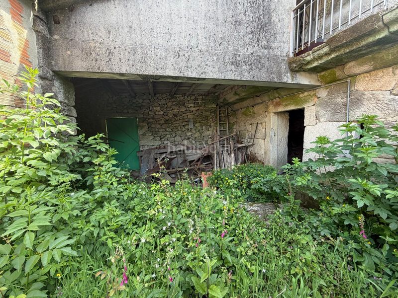 Foto ce6575cc-ed55-488f-8e68-ac16b4d7f90b. Casa amb aparcament a Covelo (O)