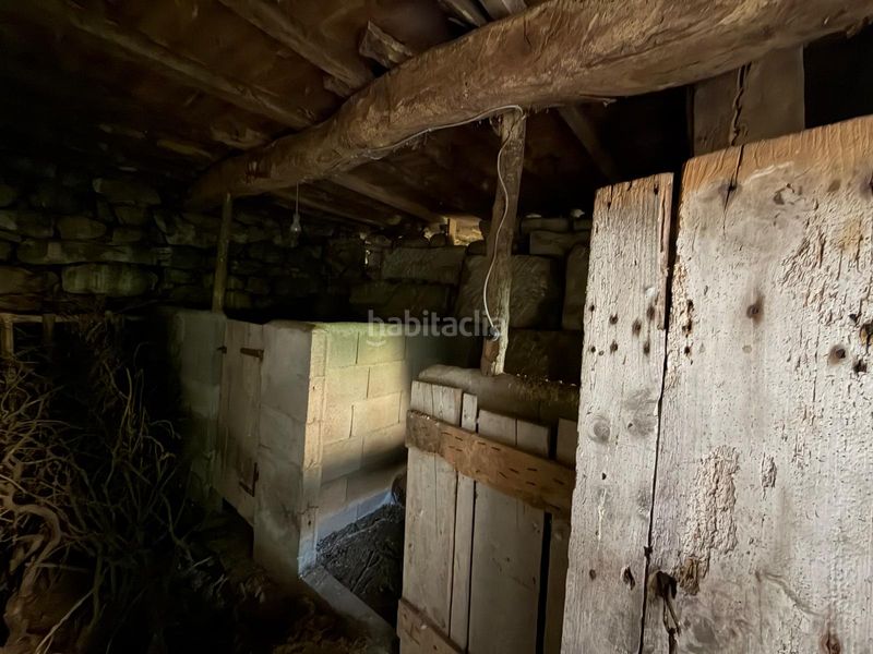 Foto fef26ad1-66d0-4b40-b925-92336e182771. Casa amb aparcament a Covelo (O)