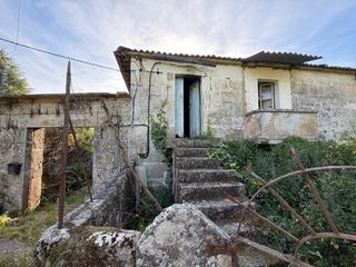 Casa bifamiliare in San Cristovo de Cea. Casa con encanto histórico en el camino de santiago