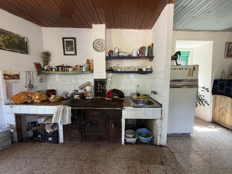 Foto 4d5c4470-495d-42d6-b2b7-4a7d19773604. Masia amb xemeneia a Gomesende