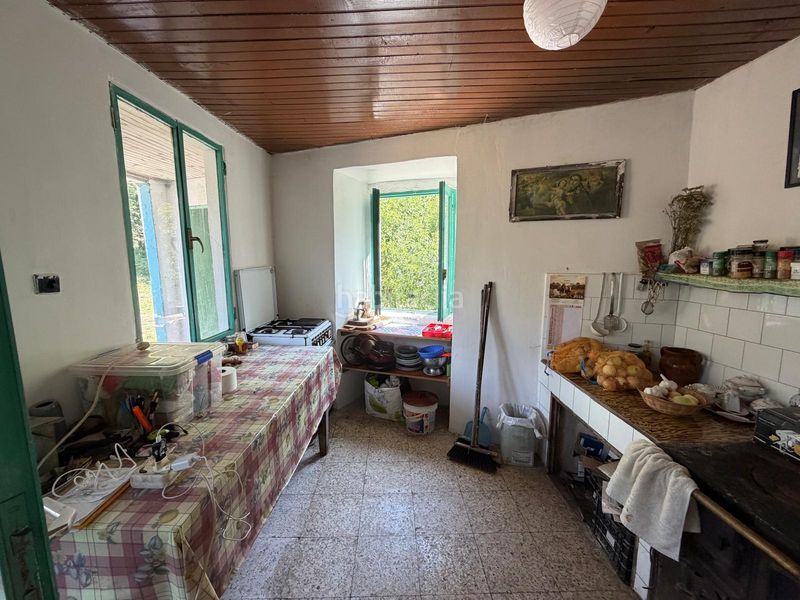 Foto b5dcdafb-d08f-47d4-8261-ac36958b6297. Masia amb xemeneia a Gomesende