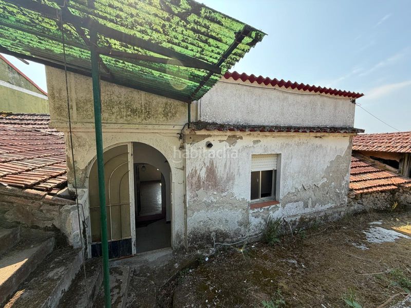 Foto 006094f6-e1d7-4fa8-8ed9-0e319d7e18ec. Casa aparellada a Marín