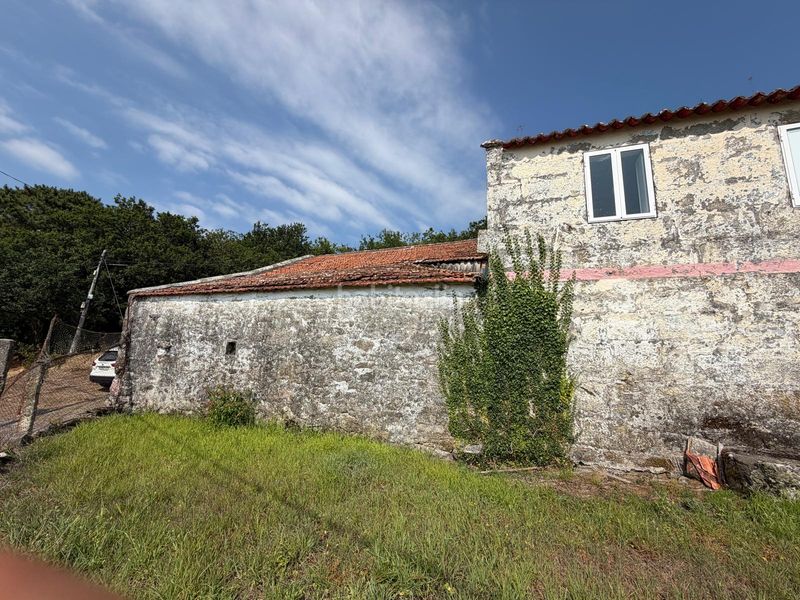 Foto 05954c52-e3ad-4885-aadb-6e9900b15bd2. Casa aparellada a Marín