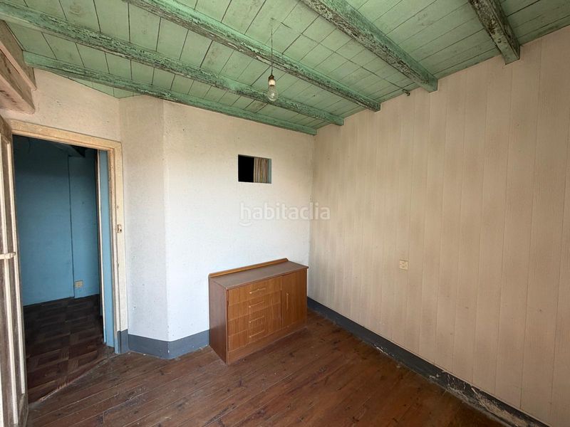 Foto 491b6c1c-6819-44f4-8365-e49c8570f768. Casa aparellada a Marín