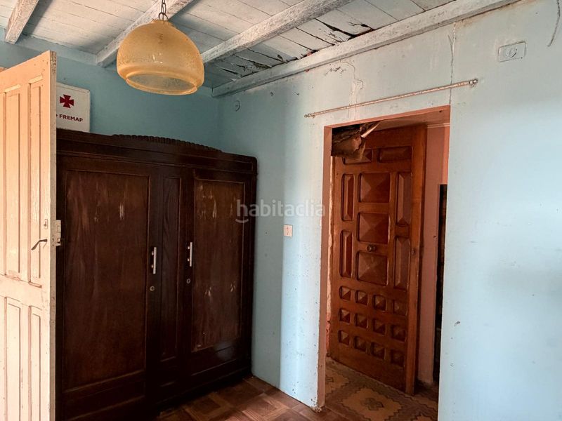 Foto 5958e4ad-2325-43bc-8b5d-b630b314b6a1. Casa aparellada a Marín