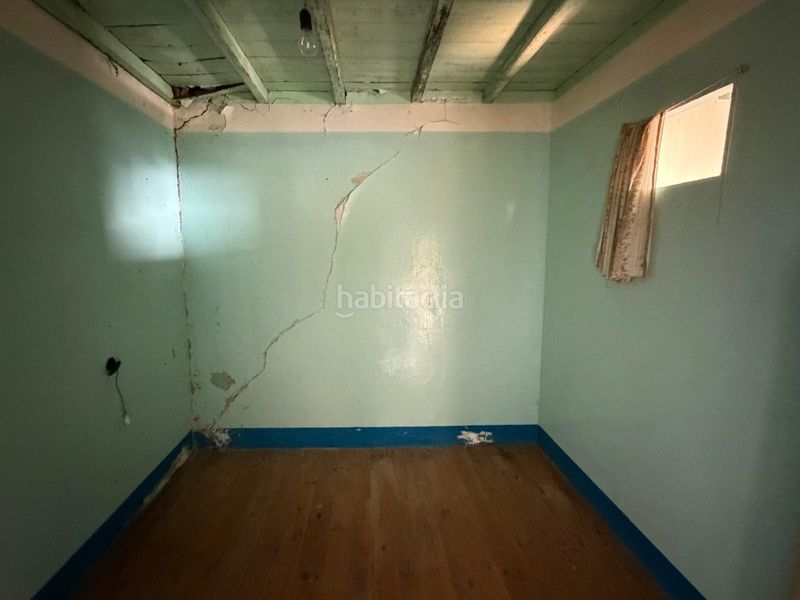 Foto 77a54e44-f3e1-4469-89b8-99c00db22695. Casa aparellada a Marín