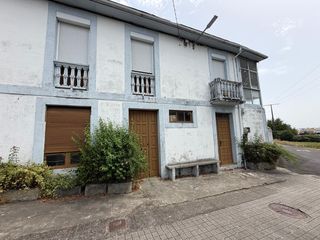 Casa pareada  Avenida de ourense. Casa con encanto para reformar en trives – 326 m², finca de 762