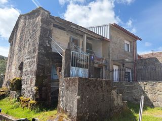 Towny house in Covelo (O). Casita para reformar en galicia