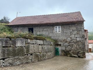 Maison jumelée  Lugar a franqueira. Casa tradicional de piedra a reformar en a franqueira