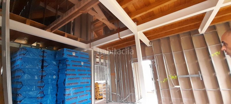 Foto dbe8612c-33f7-40ab-ba3d-556a1511decc. Masia amb aparcament a Covelo (O)